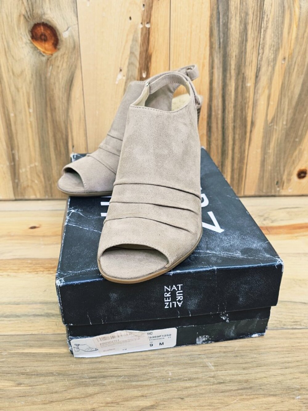 Naturalizer Lago Peep Toe Slingback Heel Tan Shooties Size 9